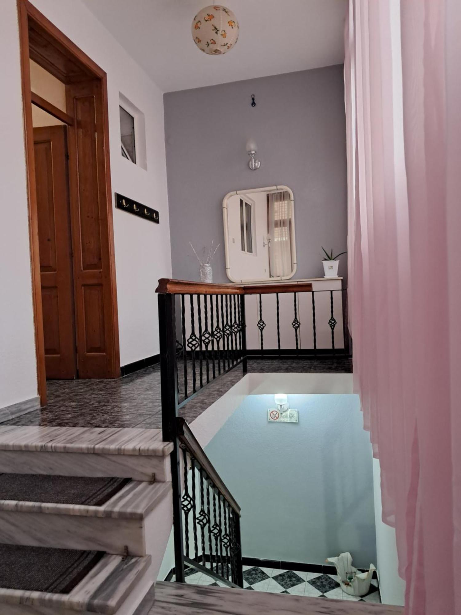 New Apartament Pogradec Eksteriør billede